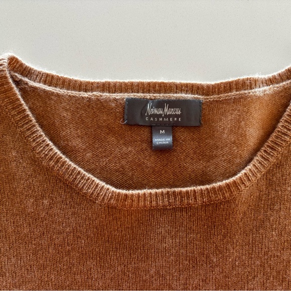 Women’s Neiman Marcus Cashmere Cap Sleeve Size Medium - Picture 3 of 14